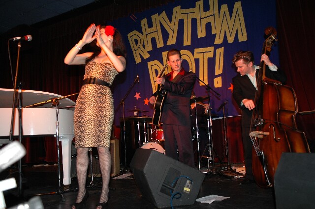 min 2006 11 24 riot 431